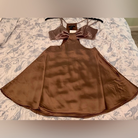 Forever 21 Strappy Silky Dress with midriff Cutout - Picture 2 of 10